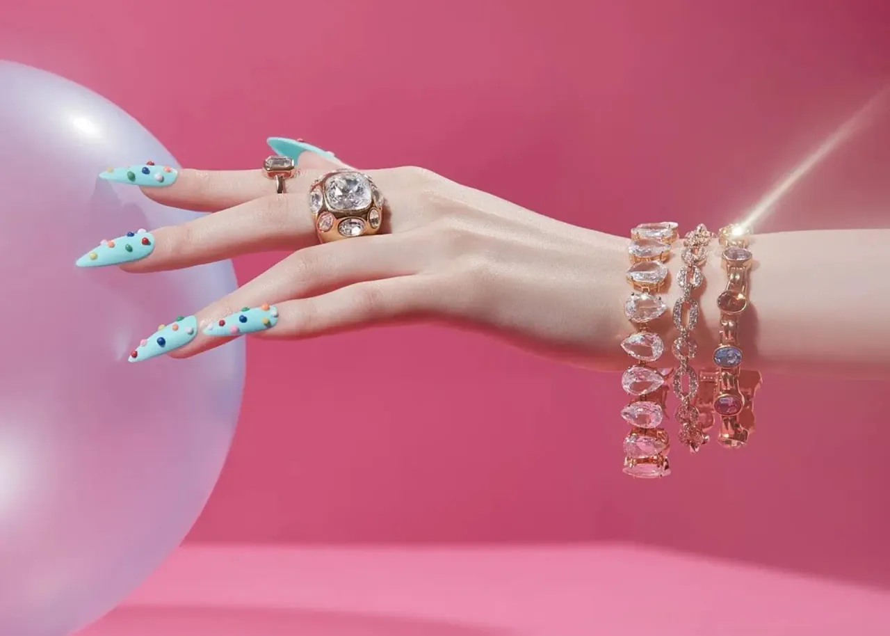 ART AT MY FINGERTIPS