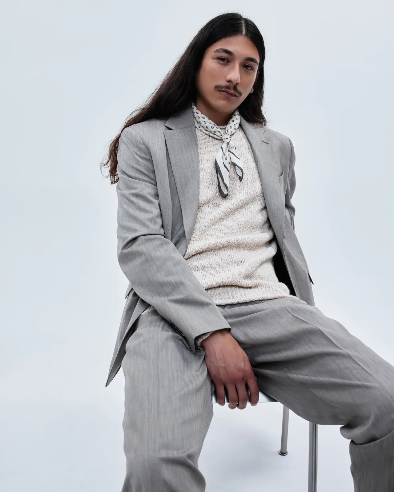 WARDROBE STYLING