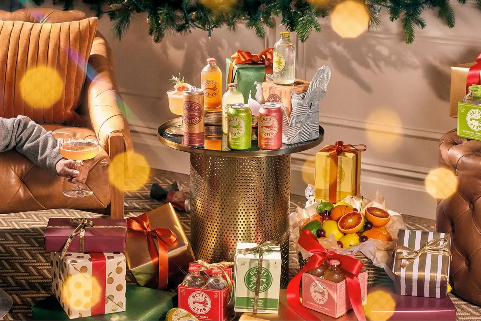 BETTY BUZZ  - Holiday Campaign