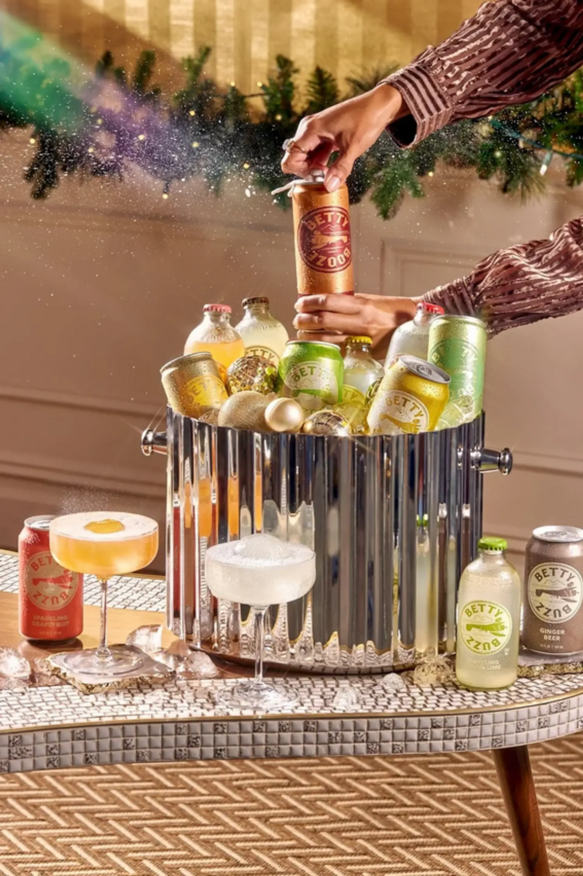 BETTY BUZZ  - Holiday Campaign