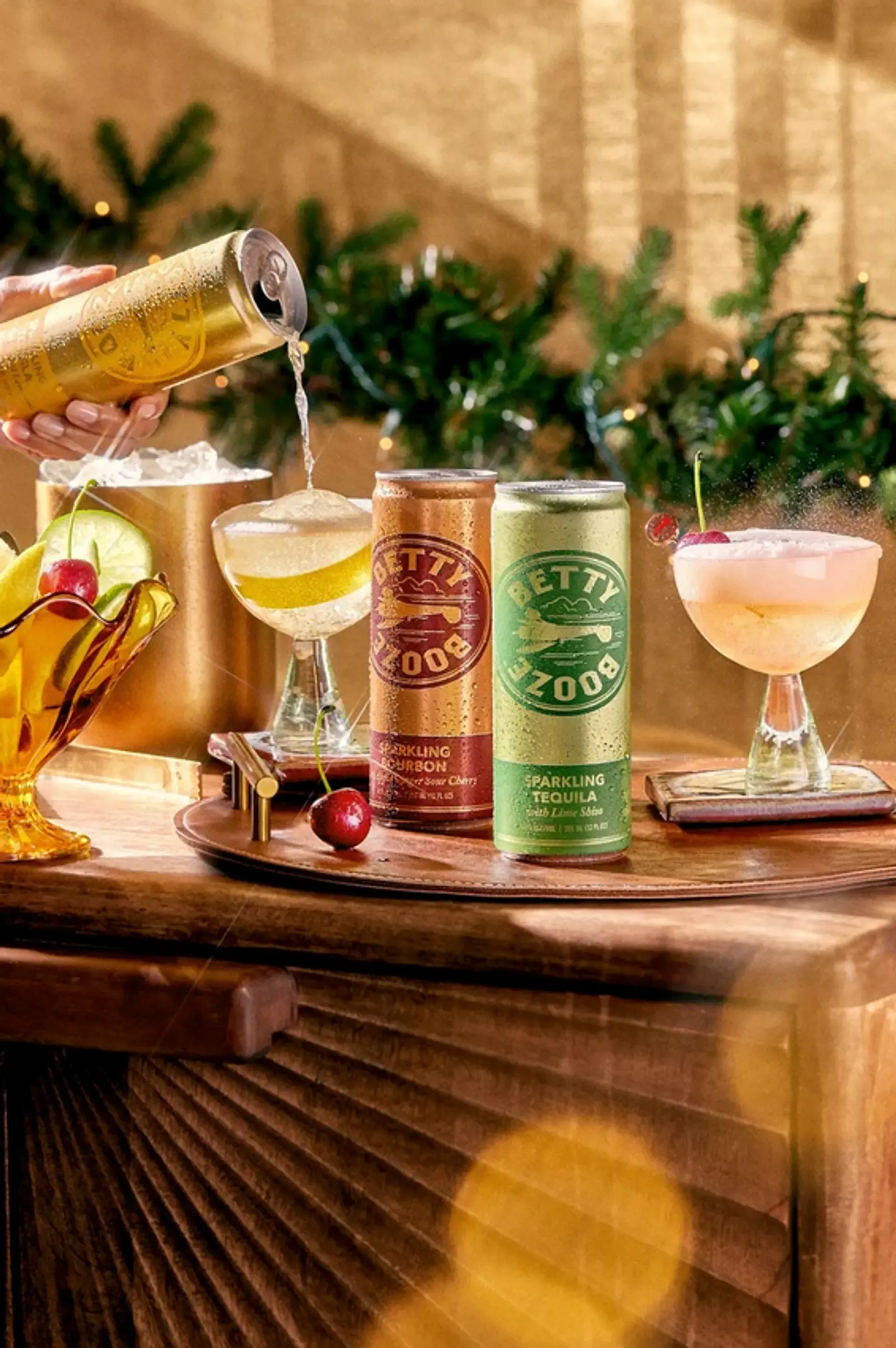 BETTY BUZZ  - Holiday Campaign