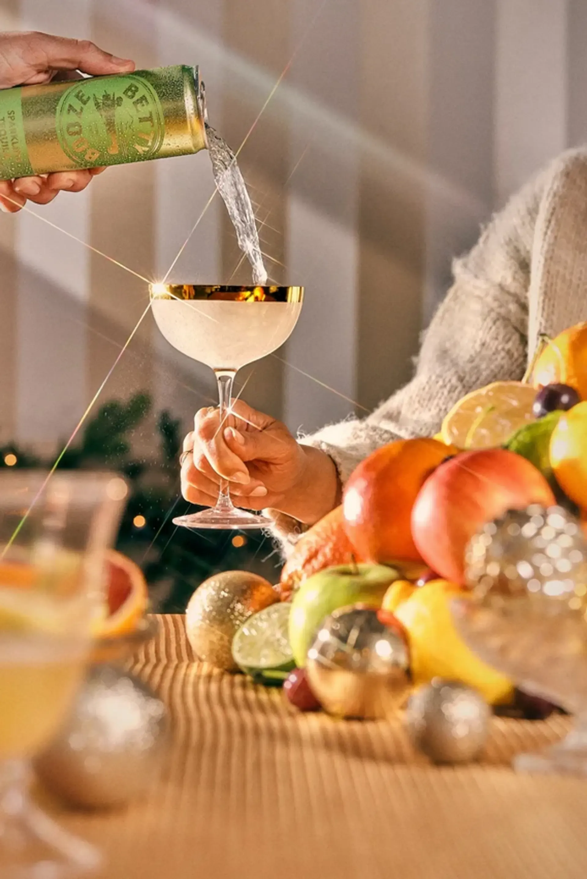 BETTY BUZZ  - Holiday Campaign